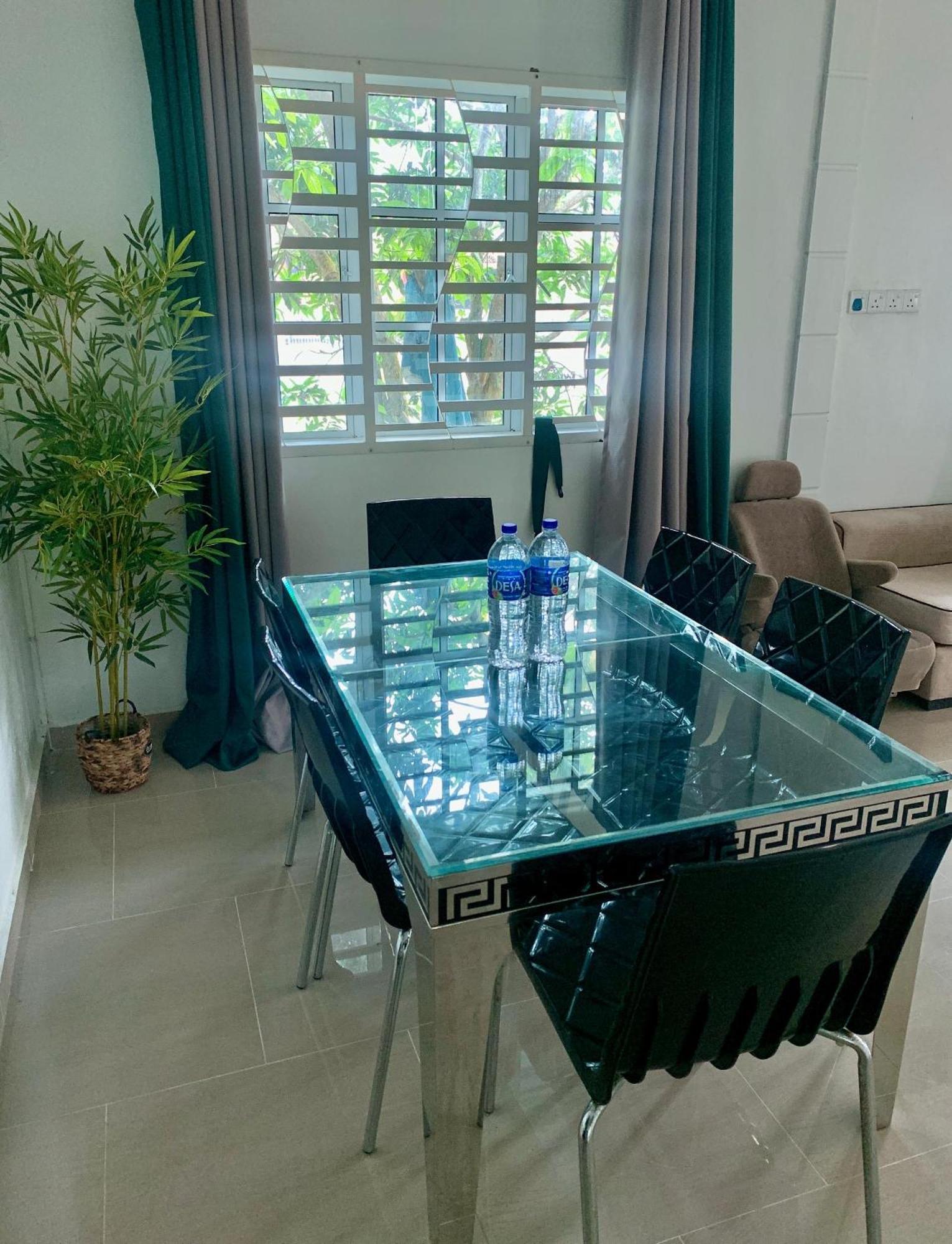 Tiara Inn Homestay 2 Tingkat Pontian Johor Pontian Besar エクステリア 写真